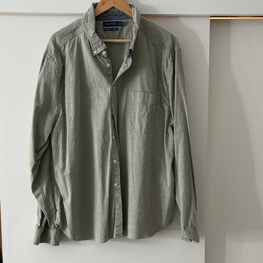 Nautica Men's Casual Olive Button-Down Shirt new no tags